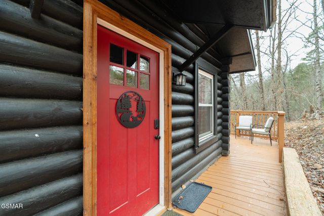 1065 Shell Mountain Road, Sevierville, TN 37876