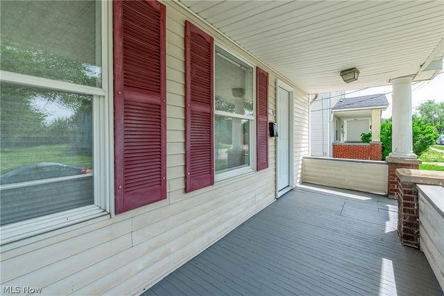 8005 Vineyard Avenue, Cleveland, OH 44105