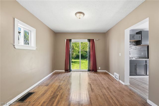 8005 Vineyard Avenue, Cleveland, OH 44105