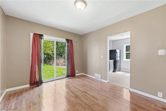 8005 Vineyard Avenue, Cleveland, OH 44105