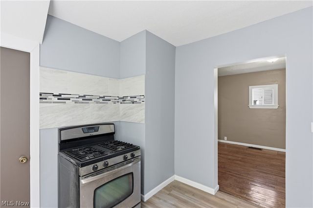 8005 Vineyard Avenue, Cleveland, OH 44105