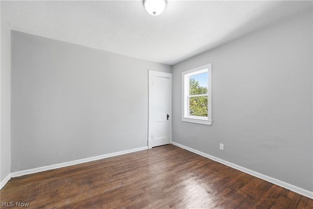 8005 Vineyard Avenue, Cleveland, OH 44105