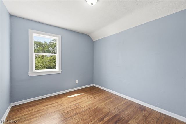 8005 Vineyard Avenue, Cleveland, OH 44105