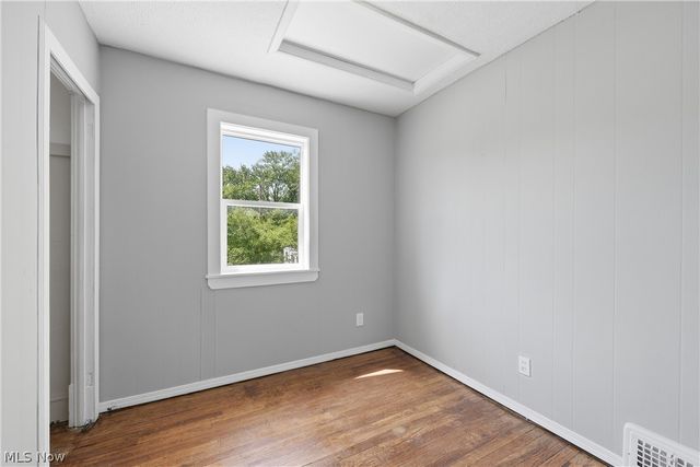 8005 Vineyard Avenue, Cleveland, OH 44105