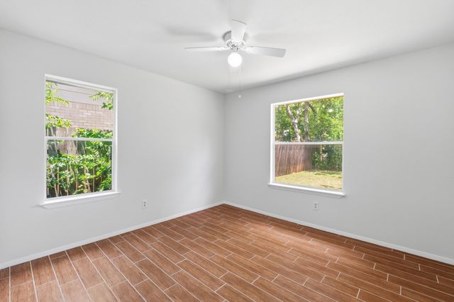 10218 Missel Thrush DR, Austin, TX 78750