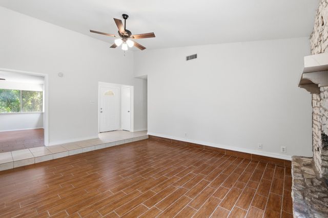 10218 Missel Thrush DR, Austin, TX 78750