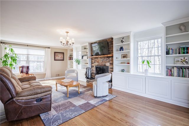 16 Alleyns Rise, Perinton, NY 14450