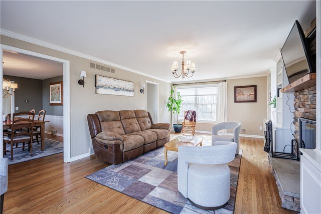 16 Alleyns Rise, Perinton, NY 14450