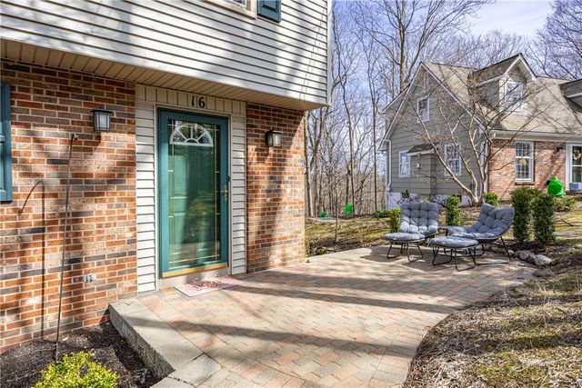 16 Alleyns Rise, Perinton, NY 14450