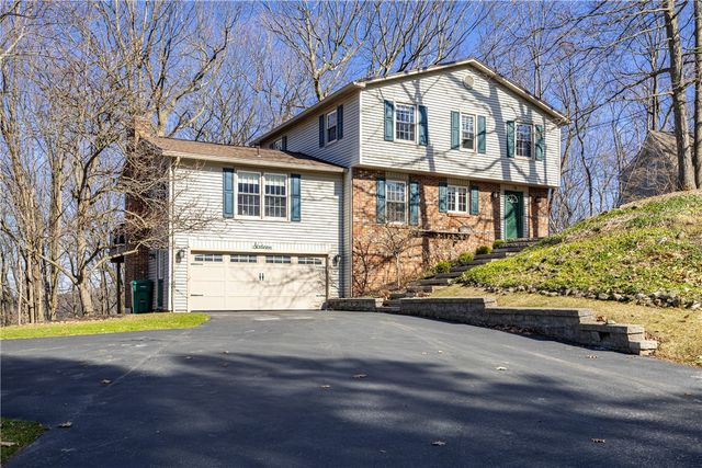 16 Alleyns Rise, Perinton, NY 14450