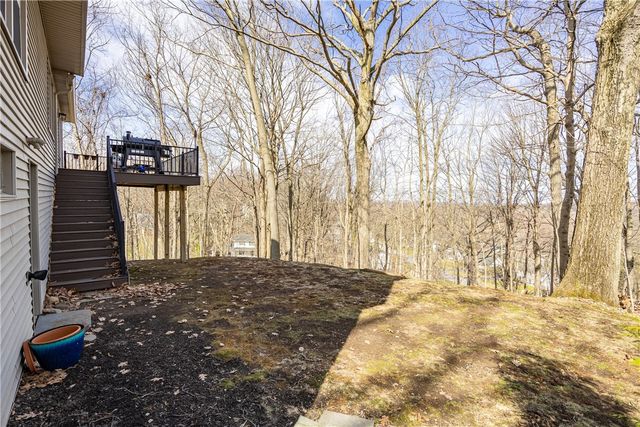 16 Alleyns Rise, Perinton, NY 14450