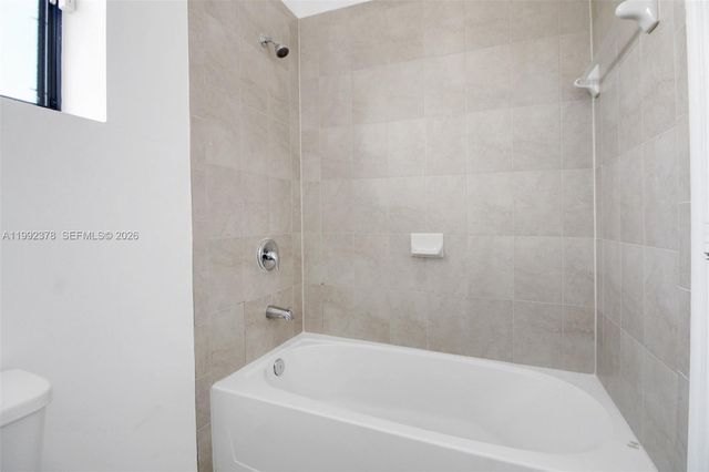 15267 SW 173rd Ln, Miami, FL 33187