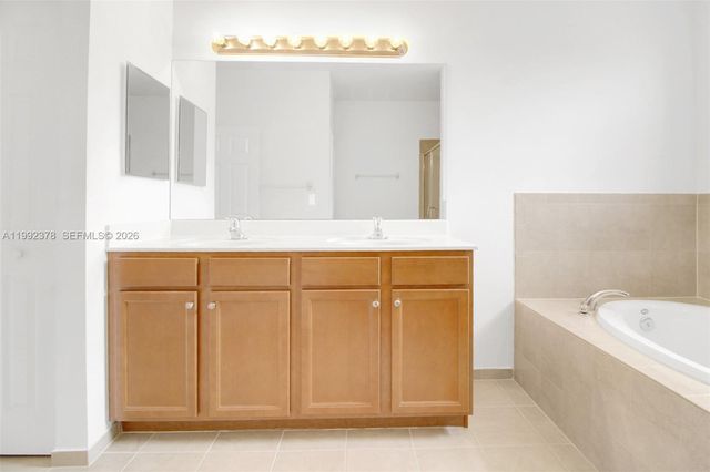 15267 SW 173rd Ln, Miami, FL 33187