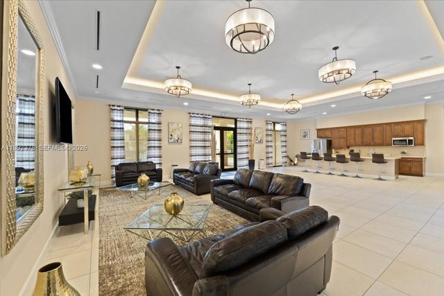 15267 SW 173rd Ln, Miami, FL 33187