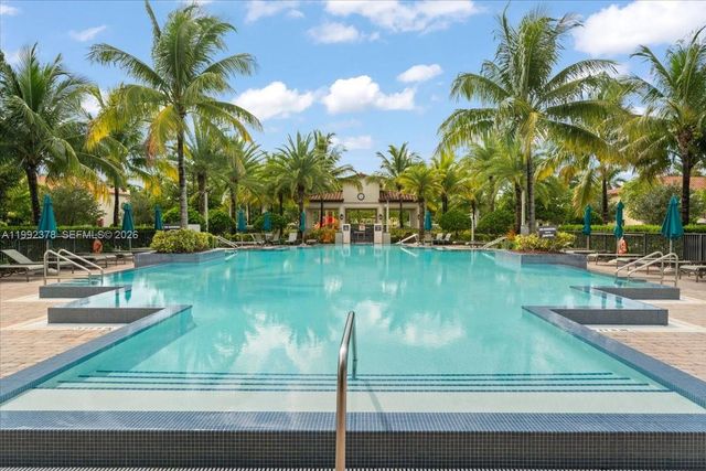 15267 SW 173rd Ln, Miami, FL 33187