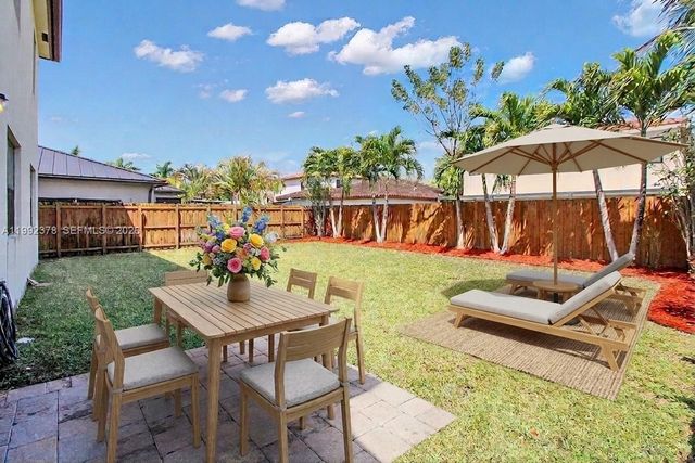 15267 SW 173rd Ln, Miami, FL 33187