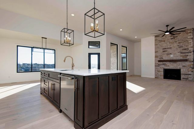 6006 S Holland Avenue, Springfield, MO 65810