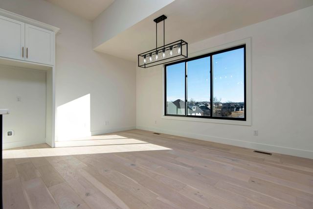 6006 S Holland Avenue, Springfield, MO 65810