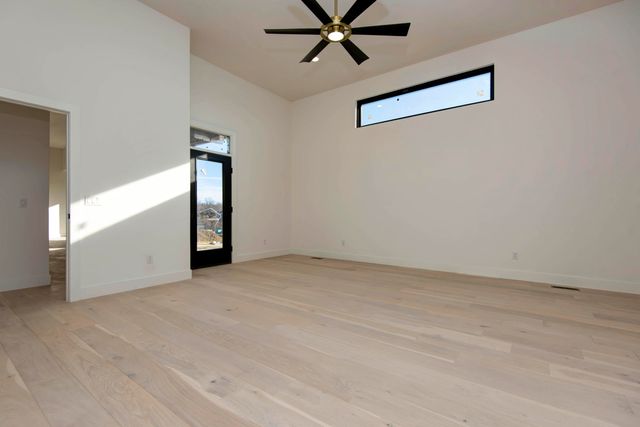 6006 S Holland Avenue, Springfield, MO 65810