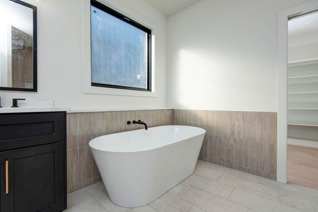 6006 S Holland Avenue, Springfield, MO 65810