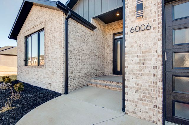 6006 S Holland Avenue, Springfield, MO 65810