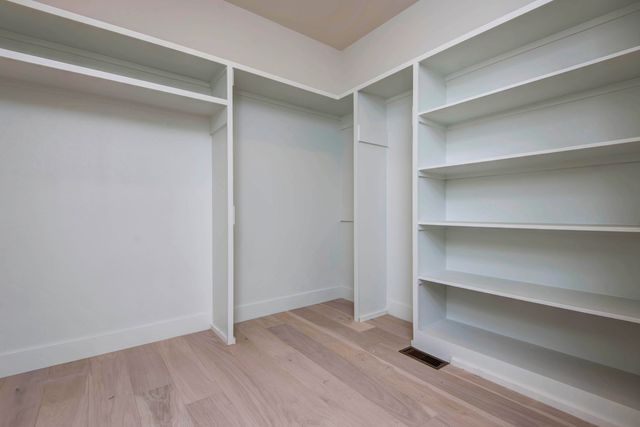 6006 S Holland Avenue, Springfield, MO 65810