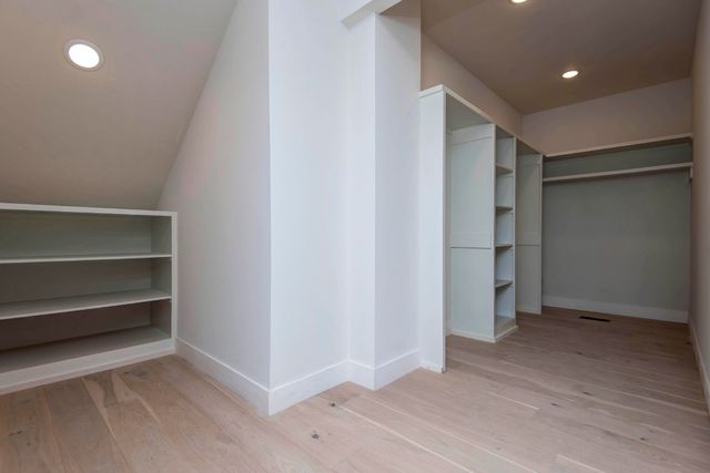 6006 S Holland Avenue, Springfield, MO 65810