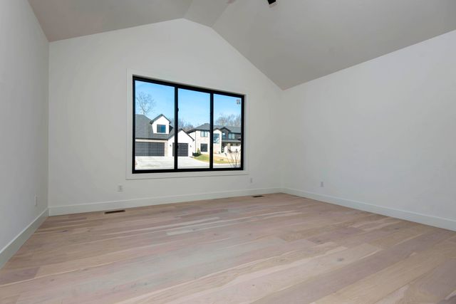 6006 S Holland Avenue, Springfield, MO 65810