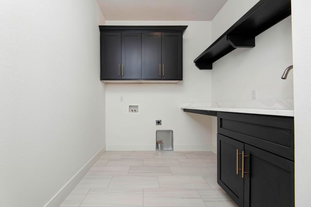 6006 S Holland Avenue, Springfield, MO 65810