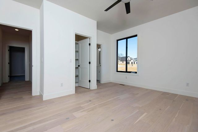 6006 S Holland Avenue, Springfield, MO 65810