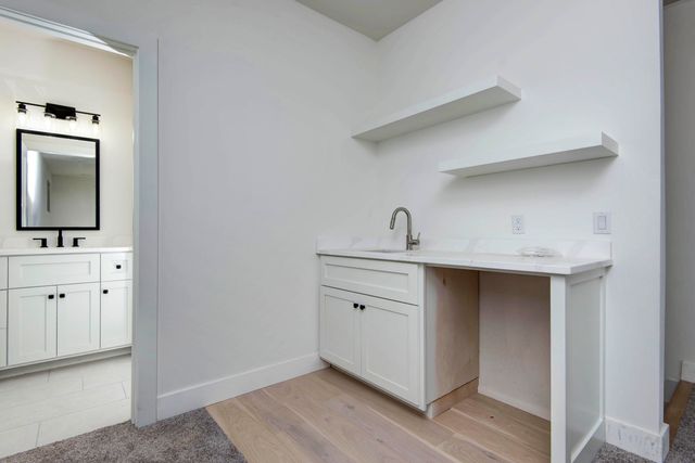 6006 S Holland Avenue, Springfield, MO 65810