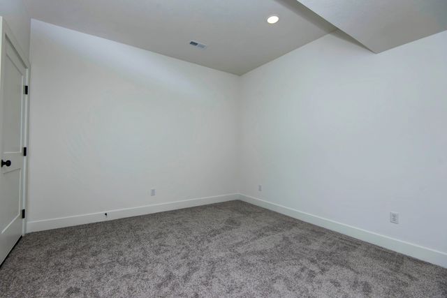 6006 S Holland Avenue, Springfield, MO 65810