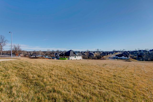 6006 S Holland Avenue, Springfield, MO 65810