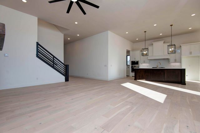 6006 S Holland Avenue, Springfield, MO 65810