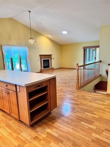 945 Cambridge Court, Altoona, WI 54720