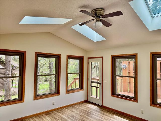 945 Cambridge Court, Altoona, WI 54720
