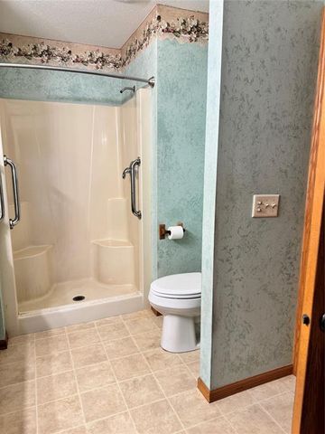 945 Cambridge Court, Altoona, WI 54720