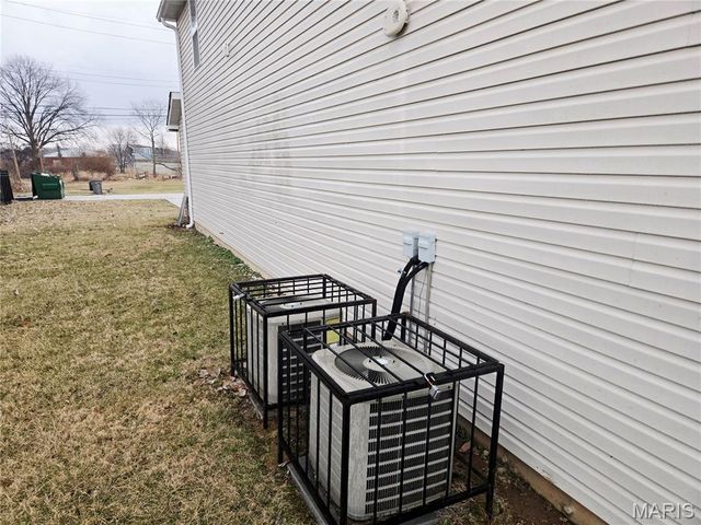 1367 Pennsylvania Avenue, East St Louis, IL 62205