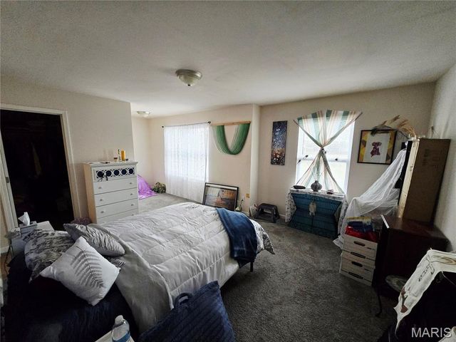 1367 Pennsylvania Avenue, East St Louis, IL 62205