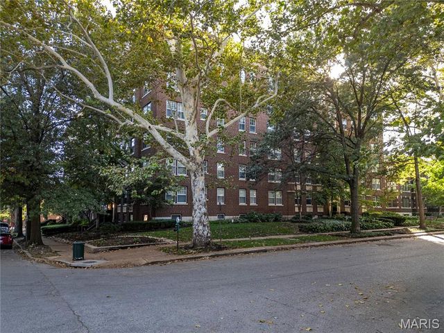 5510 Waterman Boulevard 202, St Louis, MO 63112