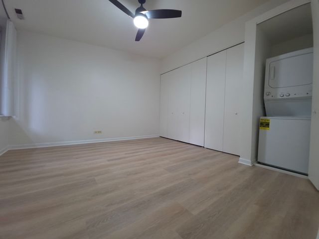 6008 Forest View Road 3C, Lisle, IL 60532