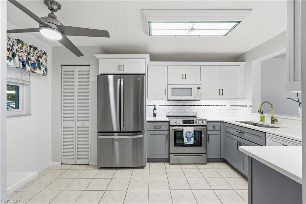 784 Landover CIR 104, NAPLES, FL 34104 — photo 4
