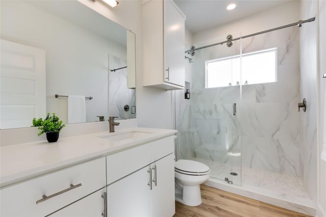 1209 E Saint Johns Ave A, Austin, TX 78752