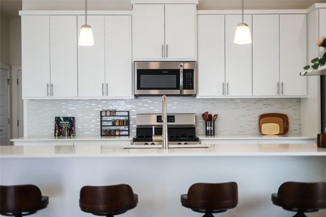 1209 E Saint Johns Ave A, Austin, TX 78752