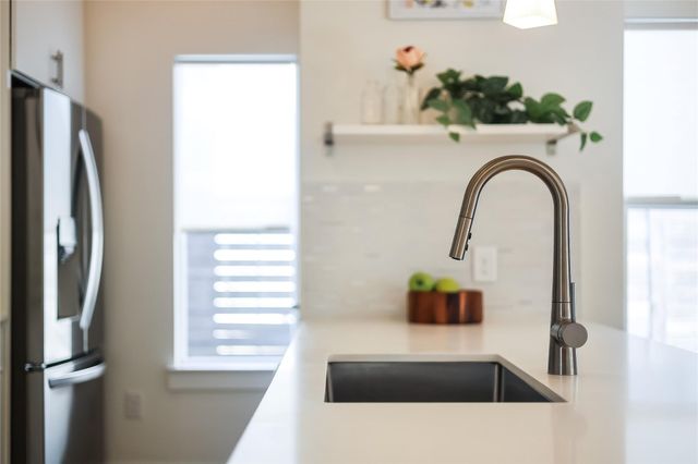 1209 E Saint Johns Ave A, Austin, TX 78752