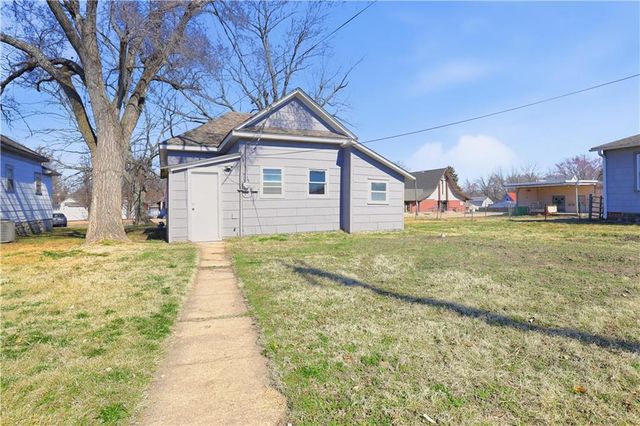 517 Parker Avenue, Osawatomie, KS 66064