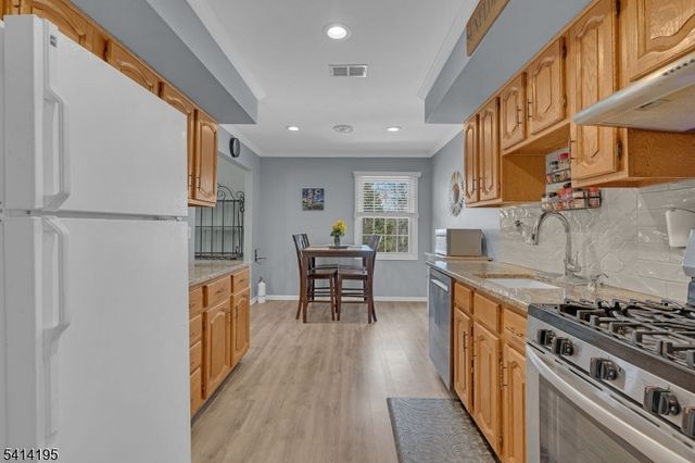 105 Newark Pompton Tpke 21, Pequannock Twp., NJ 07440