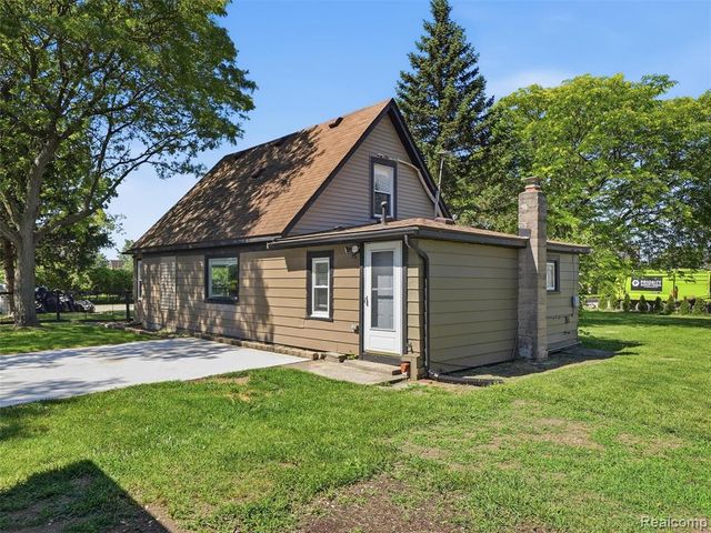 16853 Helen Street, Southgate, MI 48195