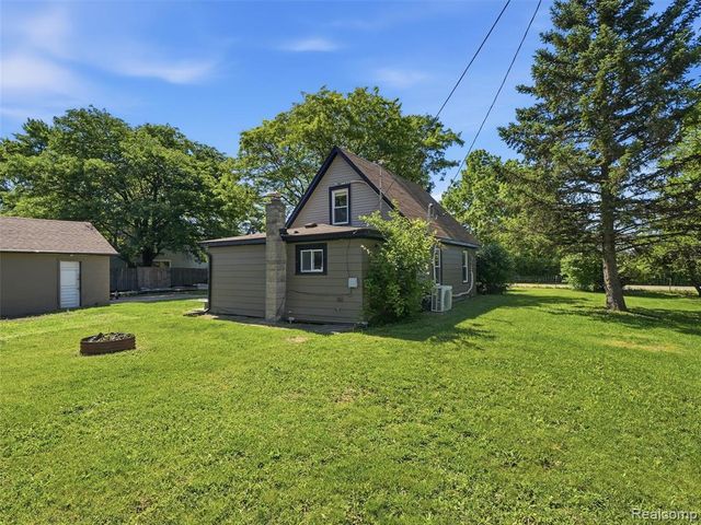 16853 Helen Street, Southgate, MI 48195