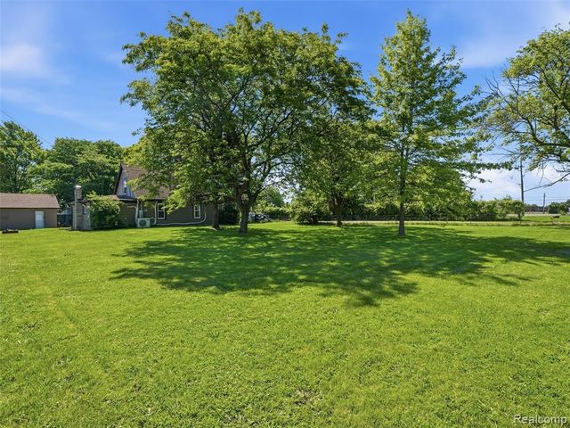 16853 Helen Street, Southgate, MI 48195